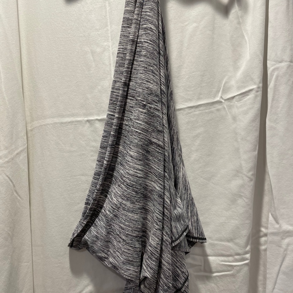 Lululemon infinity scarf